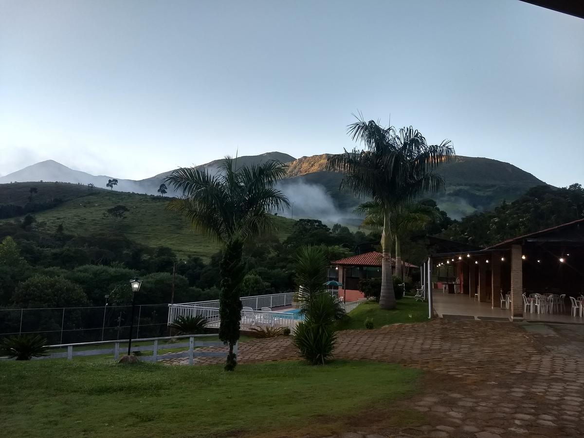 Pousada Nossa Senhora Aparecida Aiuruoca Buitenkant foto